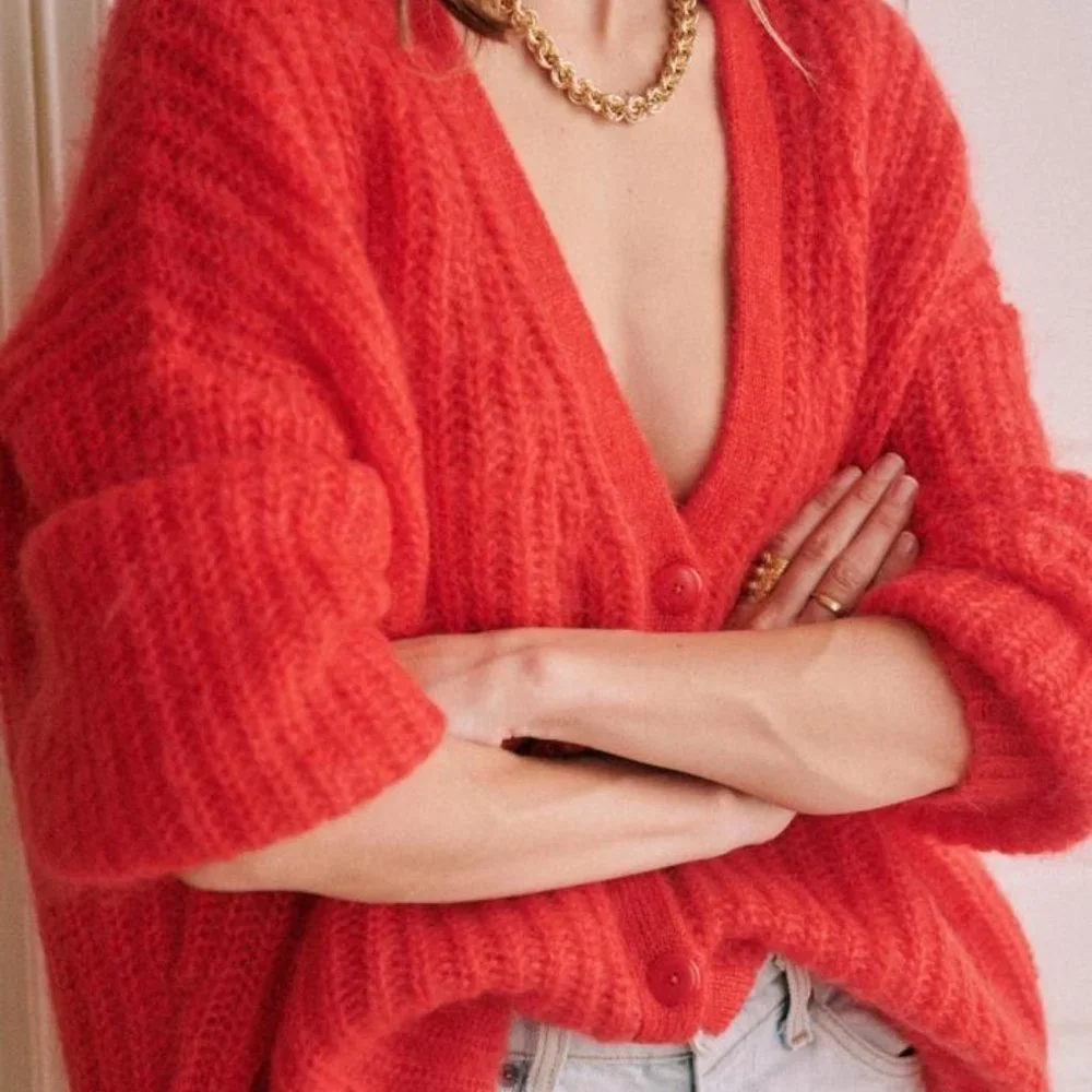 Sezane Achille Jumper in Red Wool Kid Mohair V Neck Cardigan - Picture 4 of 11